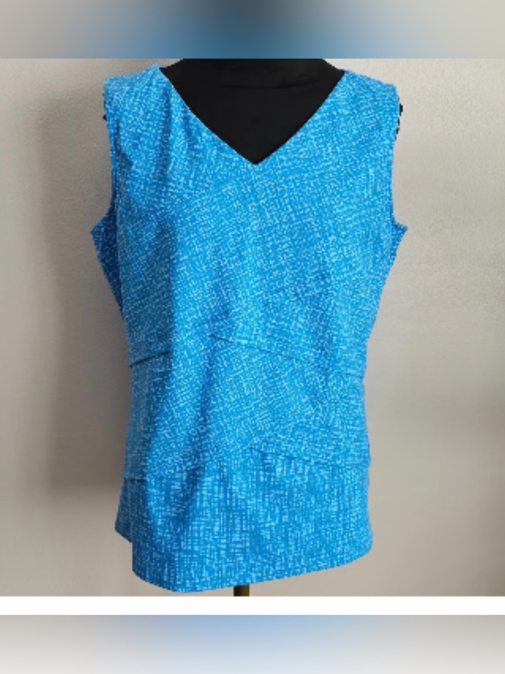 J. McLaughlin Blue Cross-Front Sleeveless Top